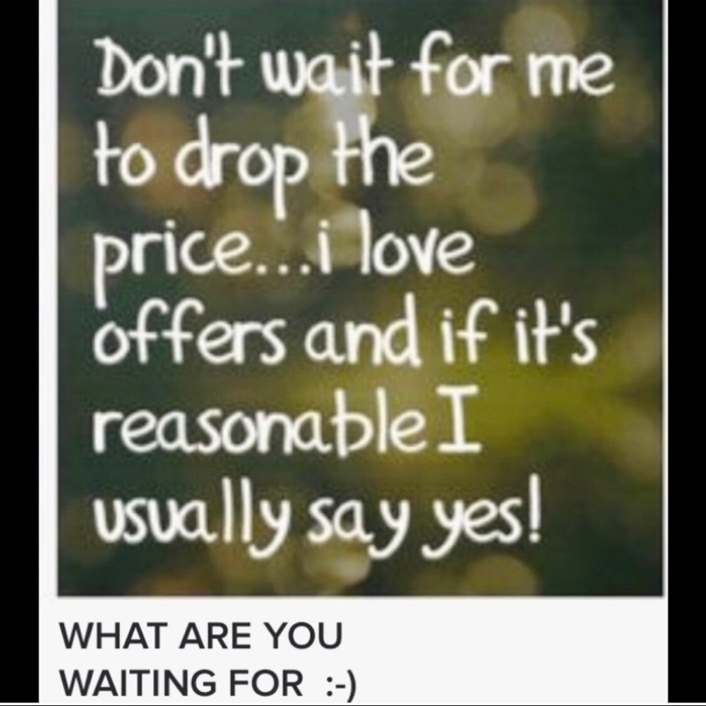 DO YOUR HOLIDAY SHOPPING WITH ME AND SAVE MONEY!!! 💰 💵💕 now accepting offers!